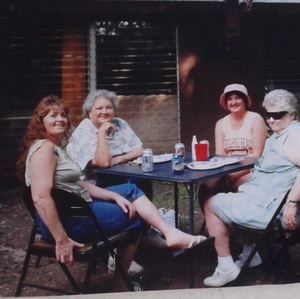 Meet your Posher, Esther